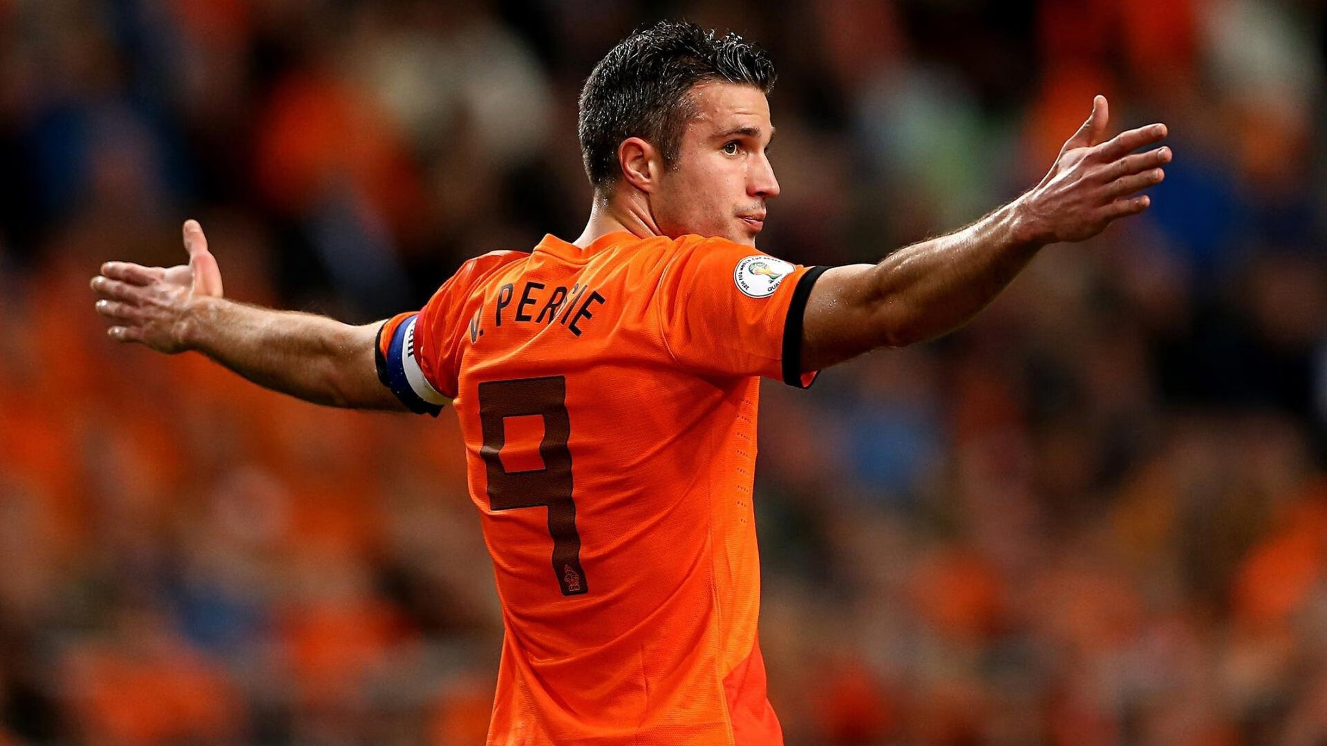 足球联赛引入VAR技术减少争议,足球比赛var的好与不好